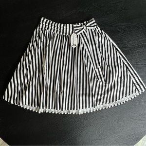 Sourpuss Clothing- Black and white stripe high waist skirt